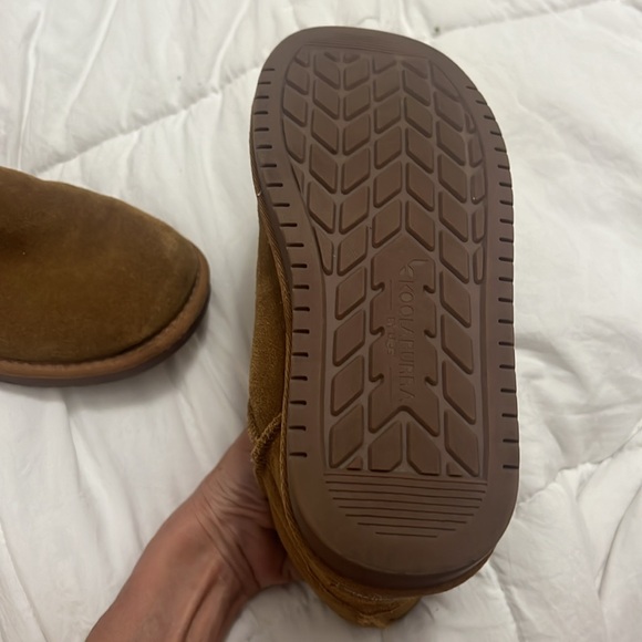 Like New! koolaburra Victoria boots - short - Picture 5 of 6